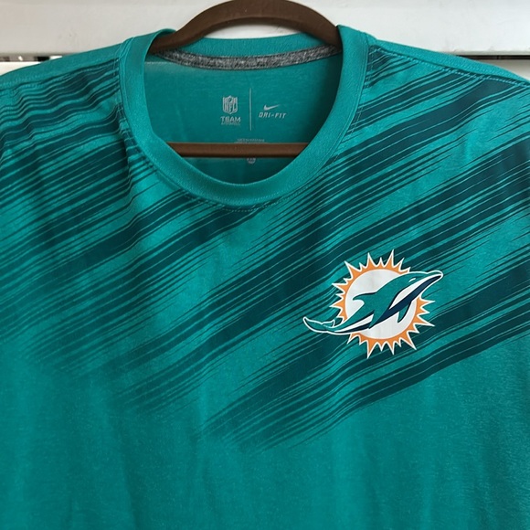 Men’s Miami Dolphins dri-fit shirt. - Picture 3 of 5